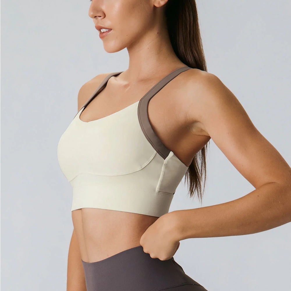 Berlook Activewear Beige Contrast Strap Sports Bra